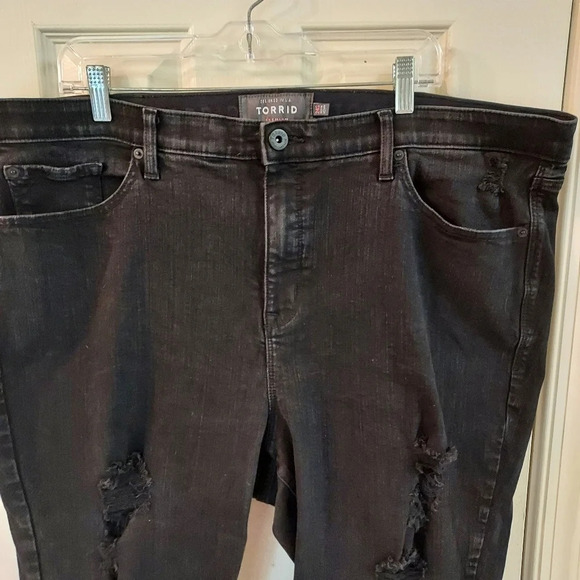 Torrid SKY HIGH SKINNY JEAN - PREMIUM STRETCH BLACK Size 24S - Picture 6 of 13
